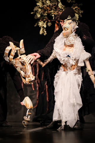 Aurora - Marionetas de Mandragora